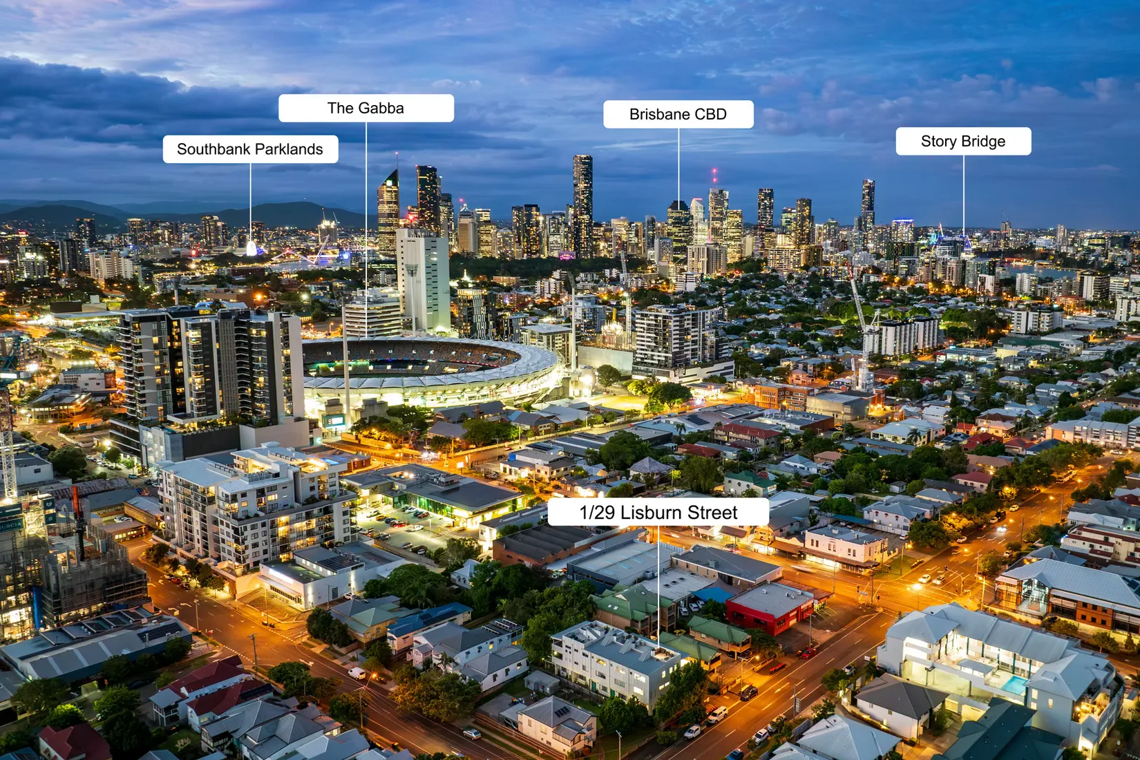 Tri level townhouse with 360 degree panoramic rooftop